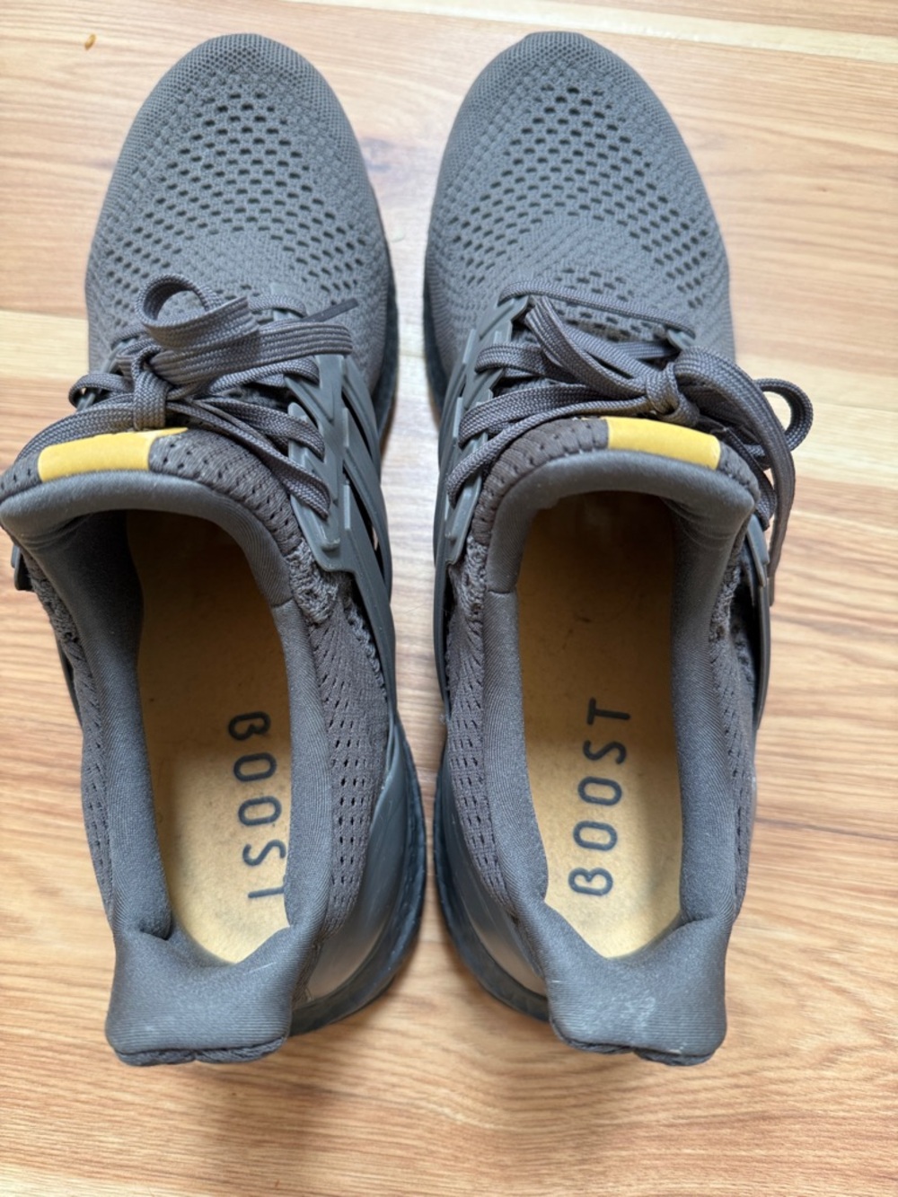 adidas Men’s Dark Gray Knit Sneakers with Yellow tongue patch - Picture 5 of 7